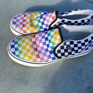 Excellent condition girls multicolored slip on vans!